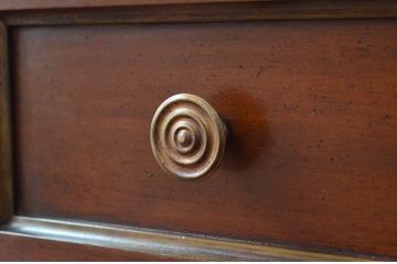 アメリカビンテージ　 White fine furniture　クラシカルな雰囲気が魅力的なチェスト(サイドボード、サイドチェスト、引き出し、ヴィンテージ)(R-061317)