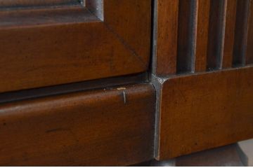アメリカビンテージ　 White fine furniture　クラシカルな雰囲気が魅力的なチェスト(サイドボード、サイドチェスト、引き出し、ヴィンテージ)(R-061317)