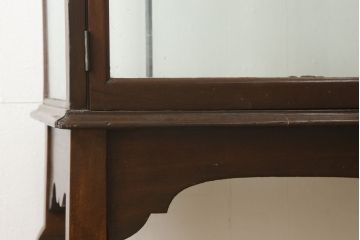 イギリスアンティーク　最高級　マホガニー材　華奢な猫脚が美しいショーケース(ガラスケース、飾り棚、収納棚、陳列棚、キャビネット、店舗什器)(R-061318)