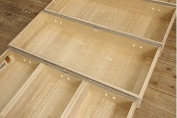 中古　上品な和の雰囲気漂う加茂桐箪笥(並厚、桐たんす、和タンス、衣装箪笥、収納箪笥、引き出し、チェスト)(定価約45万円)(R-061319)