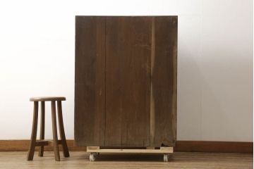 和製アンティーク　引き出し10杯　レトロなデザインがどこか懐かしさを感じる収納棚(戸棚、キャビネット、サイドボード、収納箪笥)(R-061325)