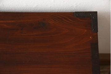 和製アンティーク　前面栗材　使い込まれた味わいが魅力的な米沢箪笥(和たんす、収納箪笥、時代箪笥、整理タンス、ローチェスト、引き出し、ローボード)(R-061327)