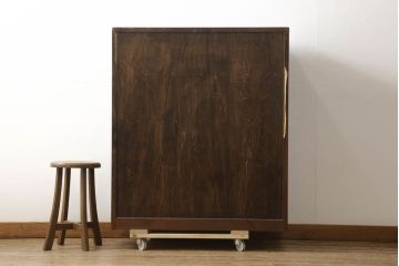 中古　美品　大胆に施された彫刻が目を引く日光彫りのチェスト(小箪笥、タンス、引き出し、衣装タンス、収納箪笥)(定価約70万円)(R-061336)