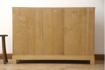 中古　美品　伝統工芸品　加茂桐箪笥　脚付き　和モダンスタイルにぴったりな総桐箪笥(和タンス、衣装箪笥、着物箪笥、桐たんす、引き出し、サイドチェスト)(定価約70万円)(R-061337)