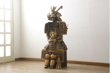 全長170cm　荘厳で迫力に満ちた等身鎧(兜、甲冑、鎧立て、箱付き、五月人形、子供の日、端午の節句、武者人形、家紋、丸に沢瀉)(R-061341)