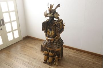 全長170cm　荘厳で迫力に満ちた等身鎧(兜、甲冑、鎧立て、箱付き、五月人形、子供の日、端午の節句、武者人形、家紋、丸に沢瀉)(R-061341)