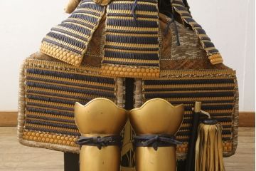 全長170cm　荘厳で迫力に満ちた等身鎧(兜、甲冑、鎧立て、箱付き、五月人形、子供の日、端午の節句、武者人形、家紋、丸に沢瀉)(R-061341)