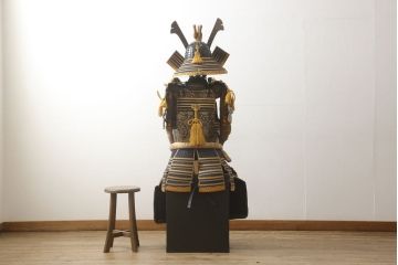 全長170cm　荘厳で迫力に満ちた等身鎧(兜、甲冑、鎧立て、箱付き、五月人形、子供の日、端午の節句、武者人形、家紋、丸に沢瀉)(R-061341)