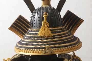 全長170cm　荘厳で迫力に満ちた等身鎧(兜、甲冑、鎧立て、箱付き、五月人形、子供の日、端午の節句、武者人形、家紋、丸に沢瀉)(R-061341)