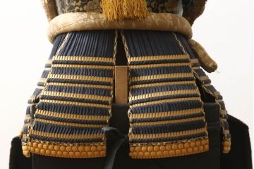 全長170cm　荘厳で迫力に満ちた等身鎧(兜、甲冑、鎧立て、箱付き、五月人形、子供の日、端午の節句、武者人形、家紋、丸に沢瀉)(R-061341)