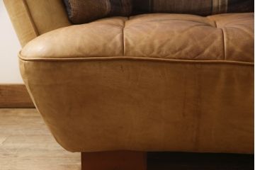 中古　CRASH GATE(クラッシュゲート)　tabu(タブー)　OPIUM SOFA(オピアムソファ)　可愛らしさとかっこよさのバランスが絶妙!おしゃれな2人掛けレザーソファ(本革ソファ、二人掛けソファ、2P、アームソファ)(R-061342)