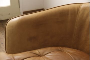 中古　CRASH GATE(クラッシュゲート)　tabu(タブー)　OPIUM SOFA(オピアムソファ)　可愛らしさとかっこよさのバランスが絶妙!おしゃれな2人掛けレザーソファ(本革ソファ、二人掛けソファ、2P、アームソファ)(R-061342)