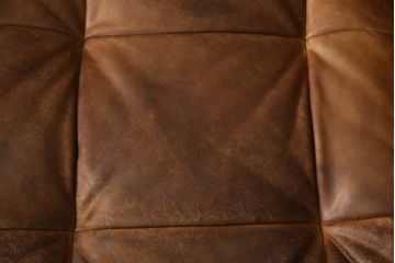 中古　CRASH GATE(クラッシュゲート)　tabu(タブー)　OPIUM SOFA(オピアムソファ)　可愛らしさとかっこよさのバランスが絶妙!おしゃれな2人掛けレザーソファ(本革ソファ、二人掛けソファ、2P、アームソファ)(R-061342)