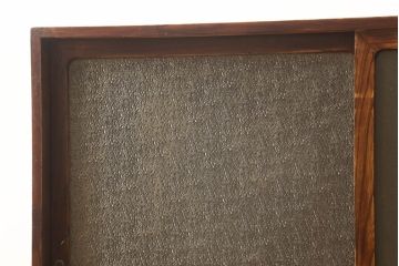 和製アンティーク　前面欅(ケヤキ)材　素朴で懐かしい佇まいが温かみを感じる収納棚(戸棚、キャビネット、茶棚)(R-061343)