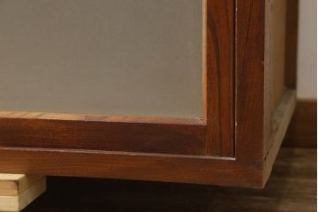 和製アンティーク　前面欅(ケヤキ)材　古き良き時代の趣が溢れる収納棚(戸棚、キャビネット、茶棚)(R-061344)
