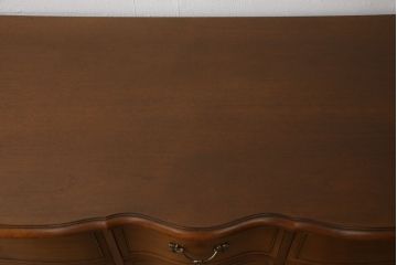 中古　美品　DREXEL HERITAGE(ドレクセルヘリテイジ)　Touraine(ツーレイン)　エレガントな雰囲気が魅力的なチェスト(サイドボード、引き出し)(定価約49万円)(R-061345)