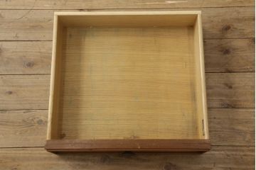 中古　DREXEL HERITAGE JAPAN(ドレクセルヘリテイジジャパン)　594-324　クラシカルなデザインが美しいエンドテーブル(ナイトテーブル、サイドテーブル、サイドチェスト)(R-061347)
