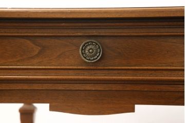 中古　DREXEL HERITAGE JAPAN(ドレクセルヘリテイジジャパン)　594-324　クラシカルなデザインが美しいエンドテーブル(ナイトテーブル、サイドテーブル、サイドチェスト)(R-061347)