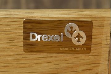 中古　DREXEL HERITAGE JAPAN(ドレクセルヘリテイジジャパン)　594-324　クラシカルなデザインが美しいエンドテーブル(ナイトテーブル、サイドテーブル、サイドチェスト)(R-061347)