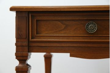 中古　DREXEL HERITAGE JAPAN(ドレクセルヘリテイジジャパン)　594-324　クラシカルなデザインが美しいエンドテーブル(ナイトテーブル、サイドテーブル、サイドチェスト)(R-061347)