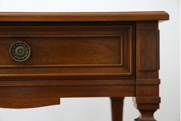 中古　DREXEL HERITAGE JAPAN(ドレクセルヘリテイジジャパン)　594-324　クラシカルなデザインが美しいエンドテーブル(ナイトテーブル、サイドテーブル、サイドチェスト)(R-061347)