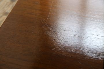 中古　DREXEL HERITAGE JAPAN(ドレクセルヘリテイジジャパン)　594-324　クラシカルなデザインが美しいエンドテーブル(ナイトテーブル、サイドテーブル、サイドチェスト)(R-061347)