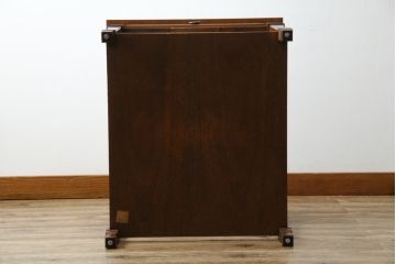 中古　DREXEL HERITAGE JAPAN(ドレクセルヘリテイジジャパン)　594-324　クラシカルなデザインが美しいエンドテーブル(ナイトテーブル、サイドテーブル、サイドチェスト)(R-061347)