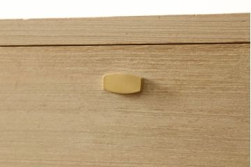 中古　天板リメイク　伝統工芸士 坂内純一作　ゴールドの金具が温かみを感じさせる加茂総桐箪笥(胴厚、総桐たんす、着物箪笥、衣装箪笥、引き出し)(R-061350)