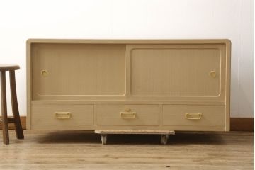 中古　脚(台輪)付きリメイク　伝統工芸士 坂内純一作　ゴールドの金具が温かみを感じさせる加茂総桐箪笥(胴厚、総桐たんす、着物箪笥、衣装箪笥、引き出し)(R-061351)
