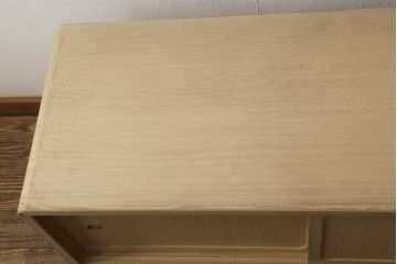 中古　脚(台輪)付きリメイク　伝統工芸士 坂内純一作　ゴールドの金具が温かみを感じさせる加茂総桐箪笥(胴厚、総桐たんす、着物箪笥、衣装箪笥、引き出し)(R-061351)