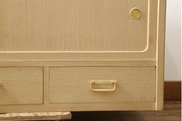 中古　脚(台輪)付きリメイク　伝統工芸士 坂内純一作　ゴールドの金具が温かみを感じさせる加茂総桐箪笥(胴厚、総桐たんす、着物箪笥、衣装箪笥、引き出し)(R-061351)