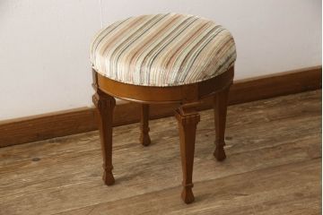 中古　希少品　DREXEL HERITAGE(ドレクセルヘリテイジ)　艶のある木の色合いと凝った脚のデザインが素敵なスツール(丸椅子、木製チェア、イス)(R-061381)