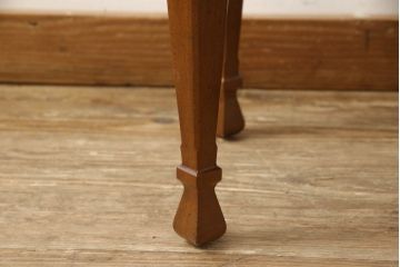 中古　希少品　DREXEL HERITAGE(ドレクセルヘリテイジ)　艶のある木の色合いと凝った脚のデザインが素敵なスツール(丸椅子、木製チェア、イス)(R-061381)