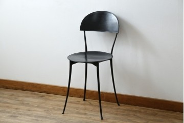 中古　希少品　イタリア　ザノッタ(zanotta)　TONIETTA(トニエッタ)シリーズ　本革　優雅なフォルムが魅力的なレザーチェア　定価約17万円　(R-061386)