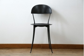 中古　希少品　イタリア　ザノッタ(zanotta)　TONIETTA(トニエッタ)シリーズ　本革　優雅なフォルムが魅力的なレザーチェア　定価約17万円　(R-061386)