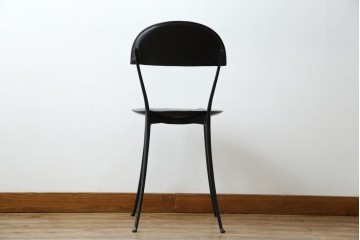 中古　希少品　イタリア　ザノッタ(zanotta)　TONIETTA(トニエッタ)シリーズ　本革　優雅なフォルムが魅力的なレザーチェア　定価約17万円　(R-061386)