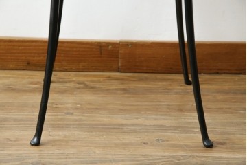 中古　希少品　イタリア　ザノッタ(zanotta)　TONIETTA(トニエッタ)シリーズ　本革　優雅なフォルムが魅力的なレザーチェア　定価約17万円　(R-061386)