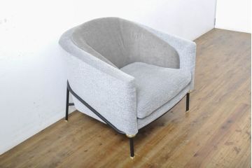 中古　イタリア　ミノッティ(Minotti)　フィルノワール(FIL NOIR)　洗練されたシルエットが美しいアームチェア(定価約70万円)(一人掛けソファ、1人掛け、イス)(R-061394)