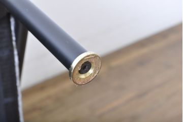 中古　イタリア　ミノッティ(Minotti)　フィルノワール(FIL NOIR)　洗練されたシルエットが美しいアームチェア(定価約70万円)(一人掛けソファ、1人掛け、イス)(R-061394)