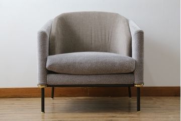中古　イタリア　ミノッティ(Minotti)　フィルノワール(FIL NOIR)　洗練されたシルエットが美しいアームチェア(定価約70万円)(一人掛けソファ、1人掛け、イス)(R-061395)