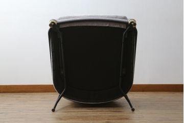 中古　イタリア　ミノッティ(Minotti)　フィルノワール(FIL NOIR)　洗練されたシルエットが美しいアームチェア(定価約70万円)(一人掛けソファ、1人掛け、イス)(R-061395)