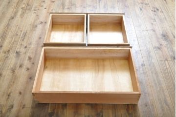 中古　松本民芸家具　クラシカルな雰囲気のダイヤカット型飾り棚(キャビネット、戸棚、食器棚、カップボード、収納棚、上下バラ売り可能)(定価推定約135万円)(R-061400)
