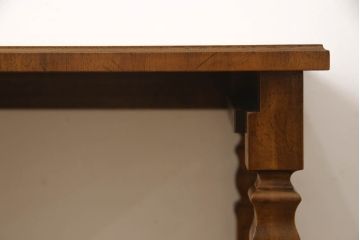 中古　DREXEL HERITAGE(ドレクセルヘリテイジ)　波打つような美しい杢目と凝った造りのデザインにこだわりを感じるネストテーブル(サイドテーブル、コーヒーテーブル、ナイトテーブル)(R-061401)
