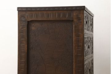 中古　軽井沢彫り　満開の桜の彫刻が見事なチェスト(和たんす、引き出し、衣装箪笥、整理箪笥、サイドチェスト)(R-061406)