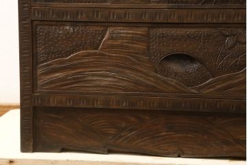 中古　軽井沢彫り　満開の桜の彫刻が見事なチェスト(和たんす、引き出し、衣装箪笥、整理箪笥、サイドチェスト)(R-061406)
