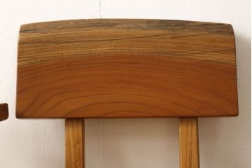 中古　国産　手造り工芸家具　総欅(ケヤキ)材　木のぬくもり感じる個性的なアームチェア(木製チェア、椅子、イス、高座椅子、安楽椅子、板座チェア)(R-061408)