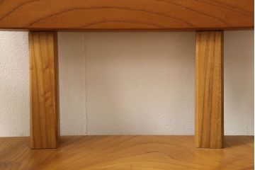 中古　国産　手造り工芸家具　総欅(ケヤキ)材　木のぬくもり感じる個性的なアームチェア(木製チェア、椅子、イス、高座椅子、安楽椅子、板座チェア)(R-061408)