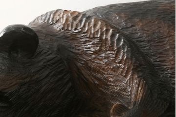 和製ビンテージ　特大サイズ　まるで本物!!　毛流れや鱗に至るまでとにかく彫りが良い!!　木彫りの熊(置物、置き物、ディスプレイ、ヴィンテージ)(R-061411)