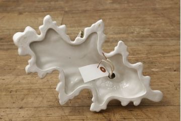 中古　美品　イタリア　カポディモンテ　ロココ　花瓶のようなガラスシェードが可愛らしい磁器製ウォールランプ(ウォールライト、壁掛け照明、壁付け照明)(R-061414)