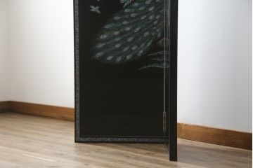 中古　美品　ラデン細工　孔雀の美しい翼が描かれた折り畳み衝立て(つい立て、パーテーション、折りたたみ)(R-061418)